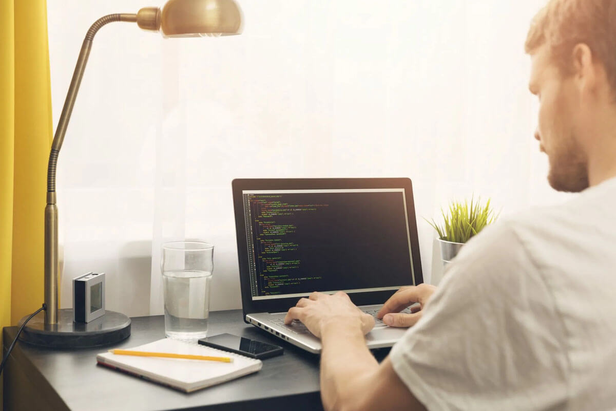 ile zarabia programista php